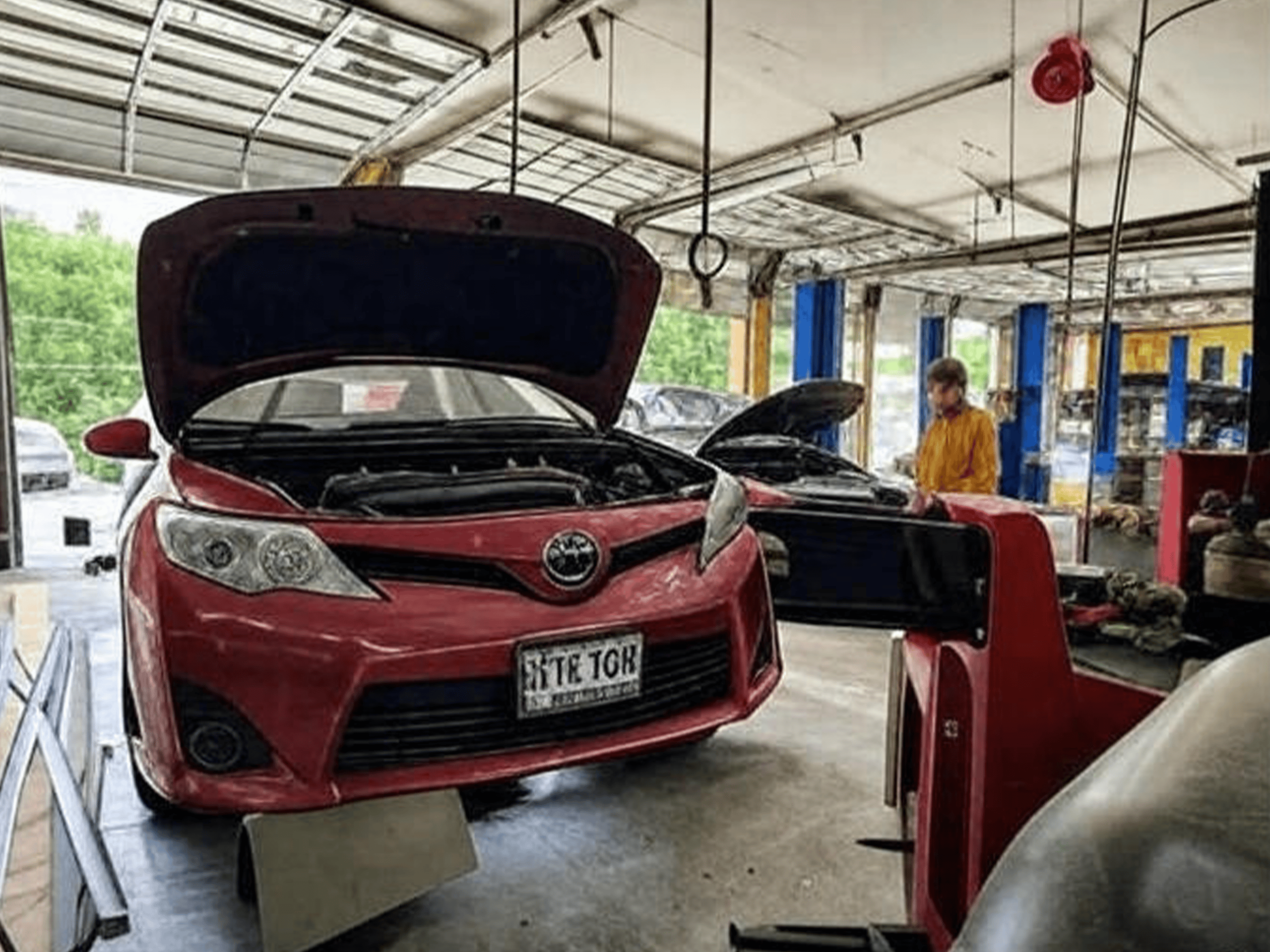 toyota engin repair image